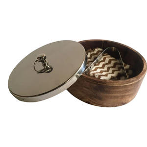 Produit de vente chaud Casserole Pot de service Pot de Chapati en bois arrondi émail imprimé finition avec couvercle en métal fête de mariage - Product Image 5