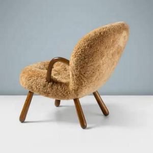 Fauteuil design haut de gamme, style Mid-Century Modern, fait main, en peau de mouton capitonnée, durable, pour salon, appartement et hôtel - Product Image 3