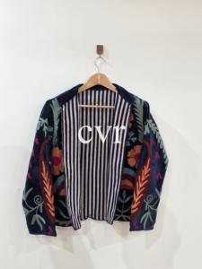 Chaqueta de Algodón con Bordado Floral a Mano, Cuello Mandarín, Manga Larga, Talla Grande, Estilo Prairie Chic para Mujer, Otoño - Product Image 2