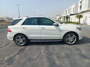 Sedán R21 V6 2022, Gasolina, Aspiración Natural, Tracción en las Cuatro Ruedas, Asientos de Cuero, Interior Oscuro, Control de Crucero Adaptativo, Techo Solar Automático, Volante a la Izquierda - Product Image 4