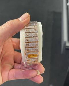 カスタマイズされたロゴ高級Moissaniteダイヤモンドウォッチ男性用完全アイスアウトデザイン精密クォーツムーブメントとステンレススチール