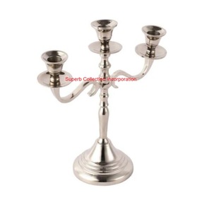 Vente en gros de candélabres en métal à 5 bras de conception fantaisie Bougeoir décoratif de Noël pour les fêtes de mariage et toutes les occasions - Product Image 6
