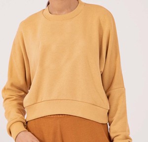 OEM personnalisé de haute qualité femmes respirant hiver sweat-shirt à capuche tricoté avec logo avant et techniques de teinture par cravate - Product Image 6