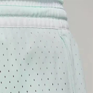 กางเกงขาสั้นตาข่ายสำหรับผู้ชายกางเกงขาสั้นเล่นยิมทำจากโพลีเอสเตอร์ออกแบบได้ตามต้องการ - Product Image 5