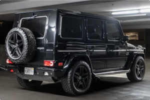 LISTO PARA CONDUCIR - USADO, VOLANTE A LA IZQUIERDA |   Volante a la derecha |   Mercedes-Benz G55 AMG 2010 con 25 mil millas - Product Image 3