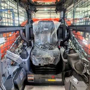 Cargadora de orugas Kubota SVL97-3 con motor diésel, tipo oruga negra, equipo de construcción de servicio pesado - Product Image 6