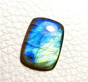 อัญมณีลาบราดอไรต์หลายอันที่น่าตื่นตาตื่นใจทรงหลวมที่มีค่าหลายอันฉูดฉาดรูปทรงเบาะสำหรับทำเครื่องประดับ - Product Image 3