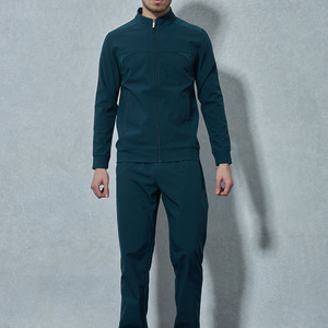 Ensemble de survêtement athlétique vert émeraude foncé pour homme, veste à col montant zippée intégrale et pantalon de jogging ajusté assorti, vêtements de sport performants - Product Image 1