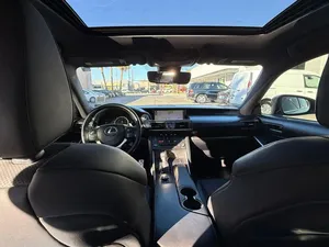 Lexus IS 350 Base d'occasion 2019 - Product Image 3