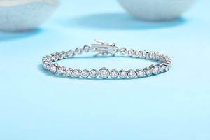Proveedor indio elegante pulsera de tenis Moissanite para novias o amantes de la moda y regalos disponibles a buen precio - Product Image 4