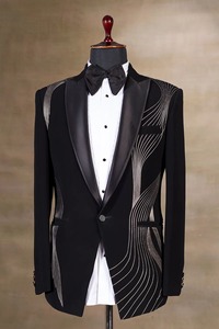 Manteau d'hiver de haute qualité, neuf, tendance 2024, pour femmes, fait main, avec perles, imprimé jacquard écologique, boutons recouverts - Product Image 4