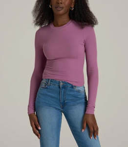 T-shirt à manches longues ajusté à col rond et à longueur de hanche pour femmes, qualité supérieure, 100% coton, 180 GSM, logo personnalisé, option multicolore - Product Image 6