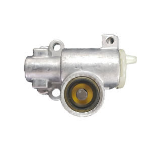 Pompa dell'Olio Compatibile per Stihl 028, per Motoseghe Industriali a 4 Tempi e 2 Tempi, Certificata OEM - Product Image 1