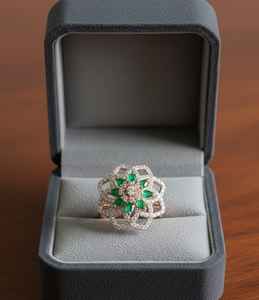 Bague en argent sterling 925 de qualité supérieure, classique, avec diamant moissanite et pierre verte, argent 925 - Product Image 2