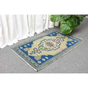 Alfombra clásica de lana azul Beige 1,7 X 2.8ft Diseño de retazos turco hecho a mano para sala de estar o dormitorio con respaldo de látex - Product Image 3