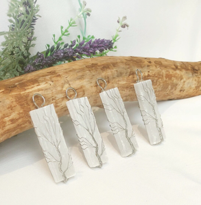 Vente en gros de fil de cuivre enroulé Arbre de vie Cristal Sélénite Collier Pendentif Collier par Alif Cristal et Agate - Product Image 5