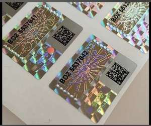 Etiqueta Adhesiva Holográfica con Código QR, Color Plateado, Corte Preciso, Material de Papel Adhesivo para Etiquetas de Embalaje y Protección de Marca - Product Image 2