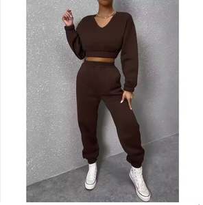 Conjunto de Sudadera con cuello de pico y pantalones de chándal personalizados de dos piezas para mujer, conjuntos de entrenamiento al aire libre con logotipo - Product Image 4