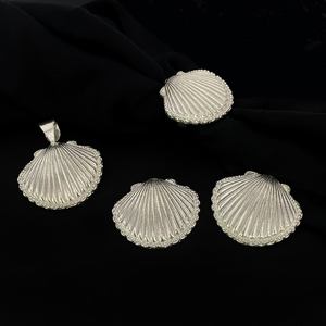 Ensemble de bijoux plaqué argent Sku7356 Designer boucle d'oreille pendentif anneau réglable coquille Unique Designer ensemble de bijoux - Product Image 1