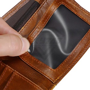 Portefeuille en cuir de bonne qualité à prix compétitif pour hommes Portefeuille en cuir entièrement personnalisé fait à la main avec service OEM - Product Image 6