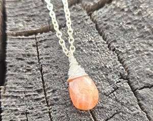 Pendentif en argent sterling 925 fait à la main plaqué or en forme de fruit avec fil de turquoise enveloppé autour d'une pierre précieuse naturelle - Product Image 6