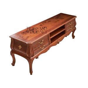 Meuble TV classique en bois avec pieds courbes et tiroirs - Product Image 3