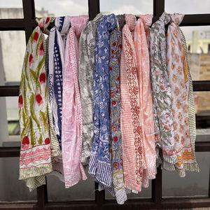 Sarong Goyor Traditionnel Sakura Confortable et Respirant pour Hommes Vêtement Islamique Élégant avec Bas Sakura Vêtement Musulman - Product Image 1