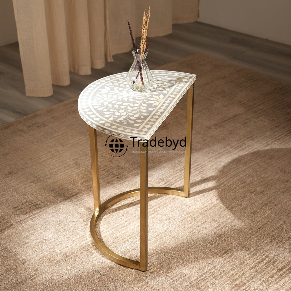 Available in different Colors