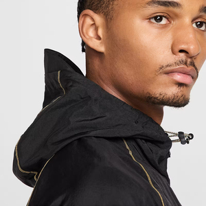 Veste de football OEM en satin vintage pour homme coupe-vent imperméable à col montant personnalisé avec logo brodé et fermeture à glissière pour l'hiver - Product Image 5