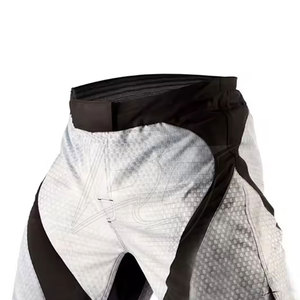 Shorts de grappling MMA de haute qualité, flexibles, respirants, à séchage rapide, en Spandex/Polyester, personnalisables, conçus pour un ajustement sûr et facile. - Product Image 3