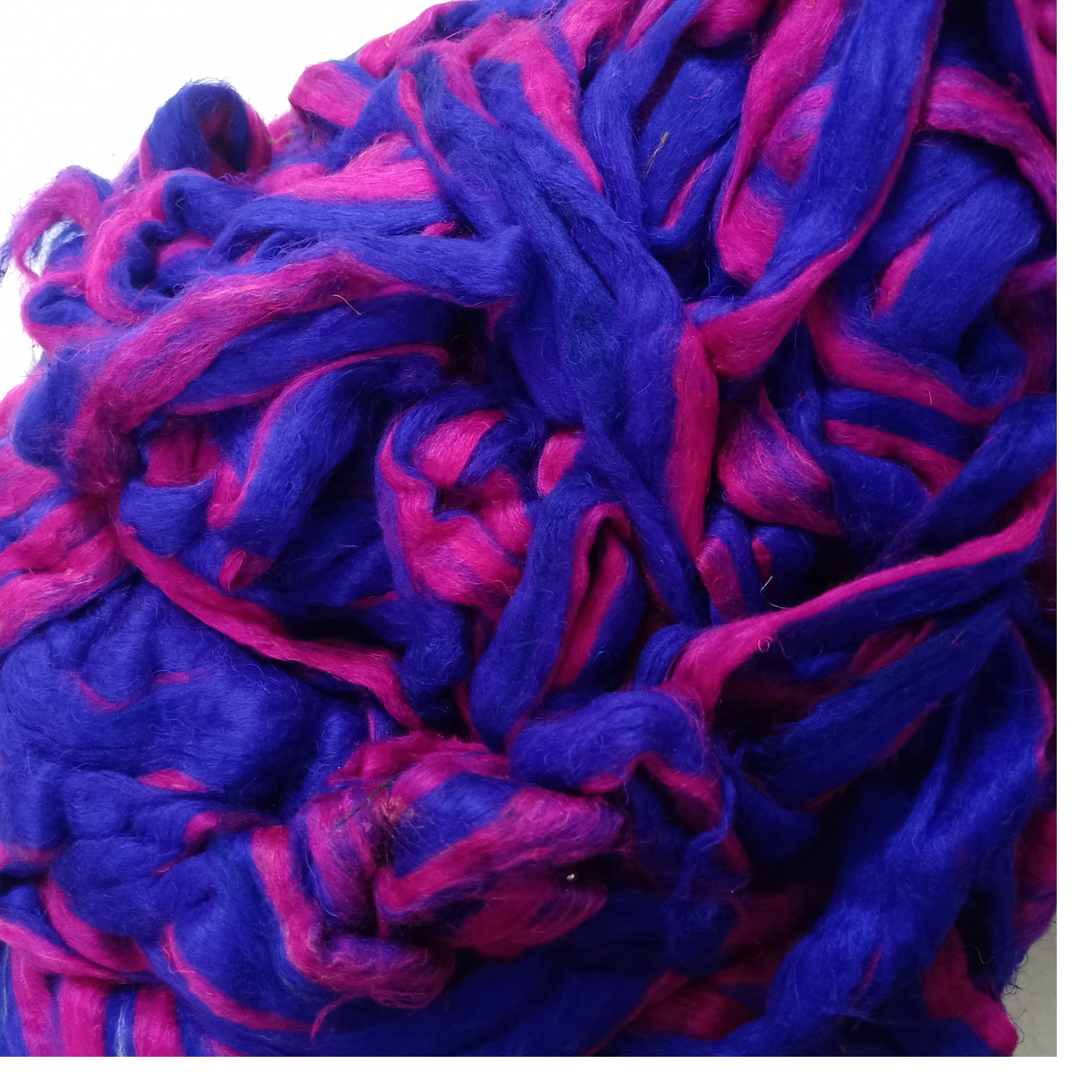 Изготовленный на заказ переработанный в двух цветах, фиолетовый и темно-розовый Шелковый Серебряный сари, подходящий для художников из пряжи и волокна, идеально подходит для перепродажи