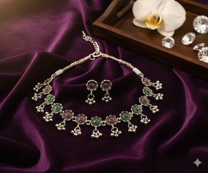 Collar y pendientes de diseño de flor de plata antigua más demandados Conjunto de joyería étnica india al mejor precio - Product Image 3