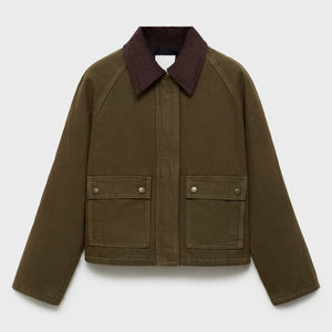 Veste décontractée pour femme en vert olive, style moderne avec fermeture éclair, style de vêtement de travail, avec col contrasté pour un look élégant au quotidien et urbain - Product Image 1