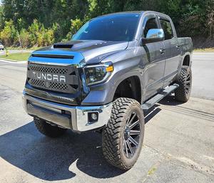 LISTO PARA ENVIAR RHD/LHD TOYOTA TUNDRA 2021 4X4 MOTOR V8 DE 5.7 LITROS - Product Image 1