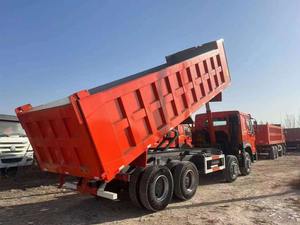 Camions à benne basculante d'occasion |   Système de levage hydraulique automatique diesel pour camions-bennes de chantier à vendre - Product Image 2