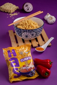 บะหมี่กึ่งสำเร็จรูปรสแกงกะหรี่ ตรา HAS แบบก้อนเดี่ยว 70 กรัม ไขมัน 18% ปรุงสุกใน 3 นาที DEM Kulpin อายุการเก็บรักษา 12 เดือน - Product Image 2