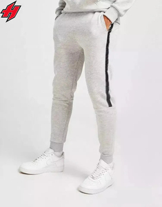 Conjunto de chándal informal unisex de talla grande para correr, chándal Atlético ligero y transpirable con logotipo, diseño de ropa de calle a la moda - Product Image 4