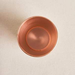 Vaso de cobre hecho a mano con acabado antiguo, beneficios ayurvédicos ecológicos adecuados para la rutina de hidratación regular - Product Image 4