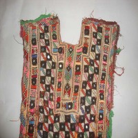 Blouse ethnique élégante pour femme, style vintage afghan Baloch, avec encolure ornée de miroirs, broderies et perles, en coton, manches courtes, mode hiver