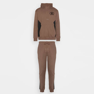 Survêtement personnalisé pour homme avec logo et design sur mesure, vêtements de sport personnalisés, manches longues - Product Image 1