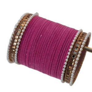 Hip Hop Vintage Velvet Chudiyan Set Bracelets à la mode pour dames pour mariage Style des femmes pakistanaises et indiennes - Product Image 1