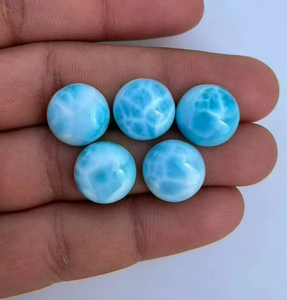 พลอยลาร์ิมาแท้ทรงหลังเบี้ย พลอยลาร์ิมาเม็ดเดี่ยว คุณภาพสูง รูปทรงกลม ขนาดต่างๆ รับเจาะรูฟรี ขัดเงาแล้ว - Product Image 3