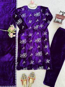 Costume en velours violet de luxe brodé avec dupatta assorti pour mariage d'hiver, fêtes festives et vêtements ethniques haut de gamme - Product Image 2