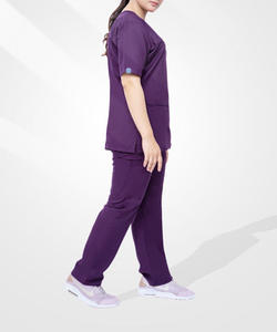 Conjunto de Uniforme Médico OEM Unisex de Verano, Camiseta de Manga Corta con Cuello en V y Pantalones Cargo Tipo Jogger, Poliéster y Elastano - Product Image 4