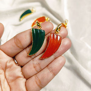 Colgante tallado de cuerno de colmillo de piedras preciosas de ónix verde para mujer, abalorios de cuerno de ónix verde cornalina galvanizada, fabricación de joyas y collares - Product Image 6