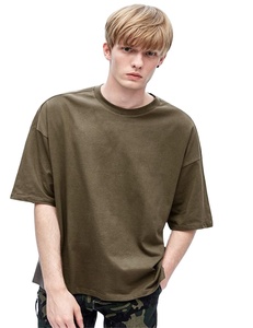 T-shirt surdimensionné à épaules tombantes de haute qualité en gros T-shirts pour hommes avec impression graphique personnalisée - Product Image 2