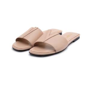 Sandalias Planas Color Nude de Valentino Resort - Product Image 2