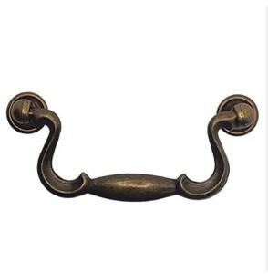 Poignée de porte d'armoire et de tiroir en acier de style européen moderne simple et élégante pour la cuisine et la villa à un prix économique - Product Image 2