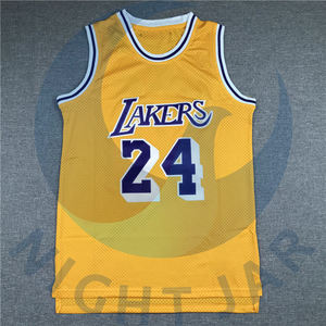 Conjunto de uniforme de baloncesto personalizado del proveedor OEM, diseño sublimado reversible, transpirable, opciones de talla grande, nuevo y al por mayor - Product Image 1