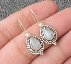 Pendientes de Plata de Ley 925 con piedra lunar arcoíris hechos a mano, joyería fina personalizada de diseñador para mujer, compromiso de boda - Product Image 1